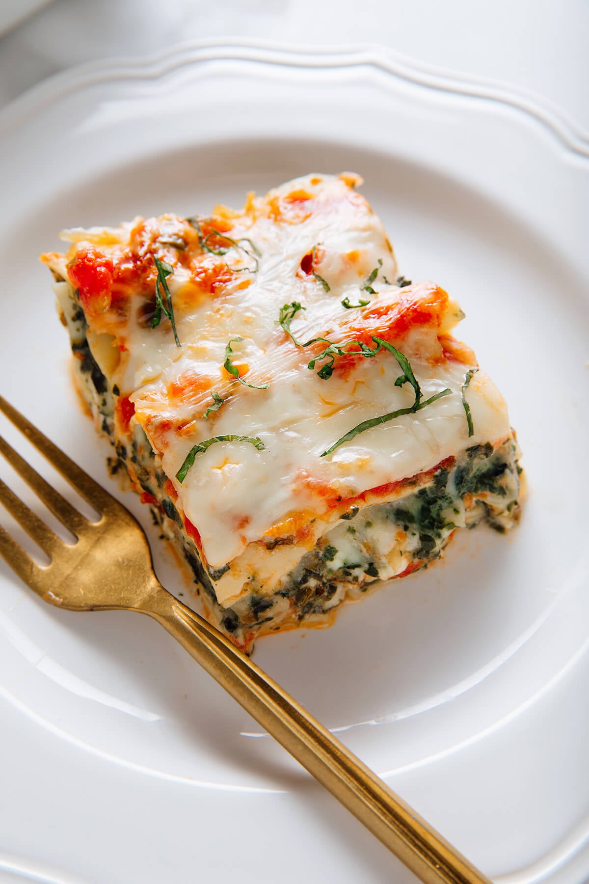 serving of spinach lasagna